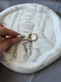 Gümüş Zirkon Taşlı Gold Renk Detay Xoxo Pirinç Küpe